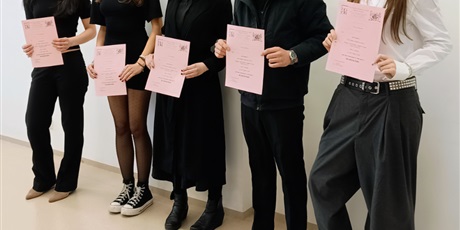 Powiększ grafikę: alicja-tabaro-finalistka-wojewodzkiego-etapu-international-public-speaking-competition-682533.jpg