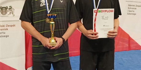 Powiększ grafikę: braz-w-badmintonie-dla-reprezentacji-topolowki-557483.jpg