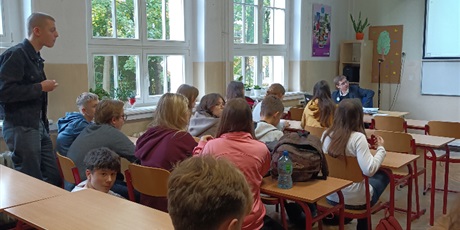 Powiększ grafikę: dzien-jezykow-obcych-w-topolowce-657886.jpg