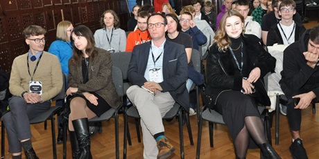 Powiększ grafikę: publiczność