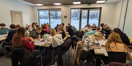 Powiększ grafikę: rozwiazywanie zadań z matematyki na obozie