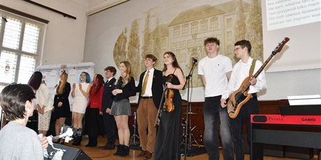 Powiększ grafikę: ostatni-dzwonek-2026-r-690891.jpg