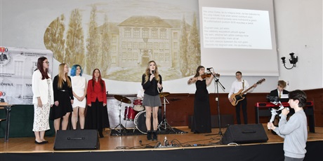 Powiększ grafikę: ostatni-dzwonek-2026-r-690894.jpg