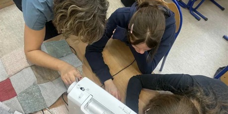 Powiększ grafikę: psyjaciele-mlodzi-dla-zwierzakow-654886.jpg