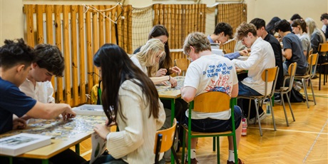 Powiększ grafikę: puzzloniada-emocje-na-500-kawalkow-626658.jpg