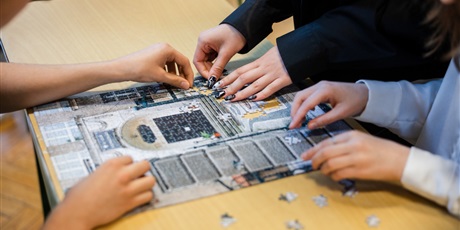 Powiększ grafikę: puzzloniada-emocje-na-500-kawalkow-626668.jpg