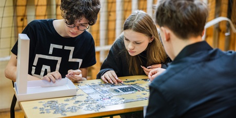 Powiększ grafikę: puzzloniada-emocje-na-500-kawalkow-626675.jpg