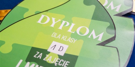 Powiększ grafikę: puzzloniada-emocje-na-500-kawalkow-626681.jpg