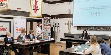 Powiększ grafikę: sukces-topolowkowego-kubu-debat-oksfordzkich-611159.jpg