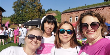 Powiększ grafikę: top-o-team-na-race-for-the-cure-553796.jpg