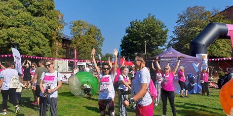 Powiększ grafikę: top-o-team-na-race-for-the-cure-553799.jpg