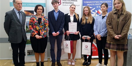 Wyróżnienie Wiktorii Pietrzyk w ogólnopolskim finale International Public Speaking Competition